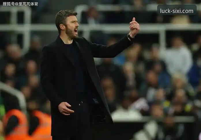 四喜娱乐新用户福利 卡里克3大战术调整揭秘:曼联从11场3胜到10场7胜的蜕变之路